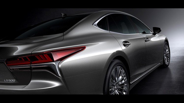 Lexus heeft op de North American International Auto Show het nieuwe vlaggenschip gepresenteerd: de nieuwe generatie LS. De auto slaat een dynamischere weg in, maar comfort blijft belangrijk.