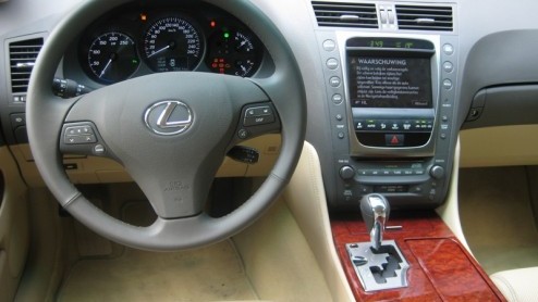 Goed voorbeeld doet goed volgen. Daarom is er de Lexus GS450h. Voor de mobility manager of de directeur met die het goede voorbeeld wil geven, maar ook gewoon voor degene die veel waarde hecht aan een