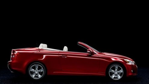 De komst van een nieuwe cabriolet-Lexus zat er al aan te komen, vandaag beleeft de Lexus IS 250C zijn wereldpremire. Met een 2.5 V6 en een vlot te openen hardtop dak kunnen we er lang plezier van heb
