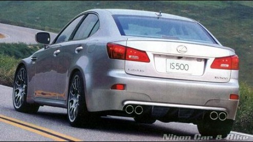 Ok, het zijn niet de allerbeste fotos, maar aan de andere kant krijgen we nu wel een goede indruk van hoe de M en AMG killer van Lexus eruit gaat zien.