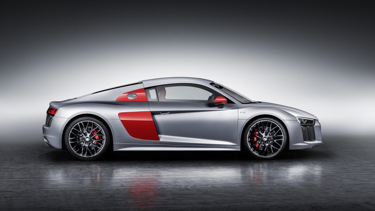Audi presenteert een gelimiteerde editie voor de R8: de Audi Sport Edition. De auto wordt geleverd in de kleuren van Audi Sport en de oplage bedraagt 200 stuks.