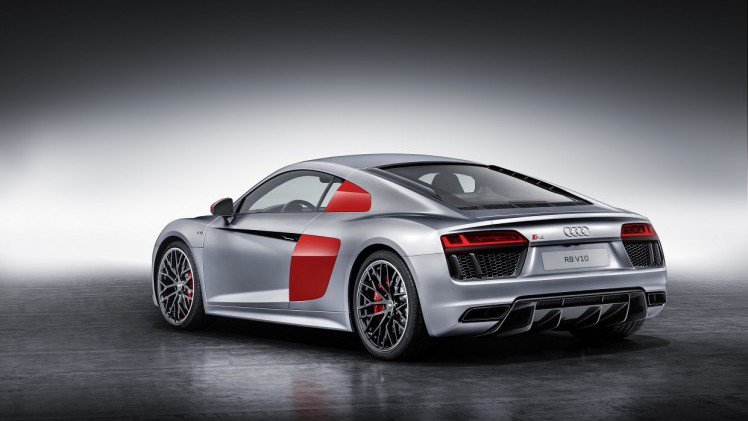 Audi presenteert een gelimiteerde editie voor de R8: de Audi Sport Edition. De auto wordt geleverd in de kleuren van Audi Sport en de oplage bedraagt 200 stuks.