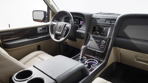 De Lincoln Navigator heeft altijd al in de schaduw gestaan van de Cadillac Escalade. Aangezien Cadillac met een gloednieuwe Escalade komt, kan Lincoln natuurlijk niet achterblijven.
