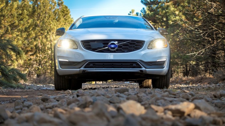 Prijzen en uitvoeringen Volvo S60 en V60 Cross Country op een rij. De S60 is er met de D4 dieselmotor en de V60 start met de D3, D4 en T5. Diesels scoren 20% bijtelling.