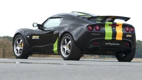 Lotus laat met de Exige 265E zien dat een schone auto niet per definitie langzaam hoeft te zijn. Liefst 265 pk weet Lotus uit de 1.8 liter te halen.