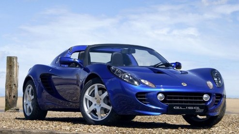 Zoals iedereen weet is het merk Rover failliet. Hierdoor kwam Lotus ook in de problemen, daar de basisversie van de Elise was uitgerust met een Rover K-series motor. De basis Elise was hierdoor niet m