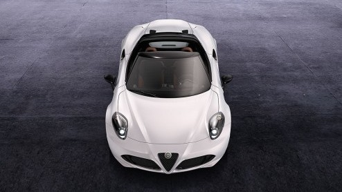 Alfa Romeo 4C Spider gaat begin 2015 in productie als luchtige versie van de 4C, met 1750TBi motor en 240 pk.