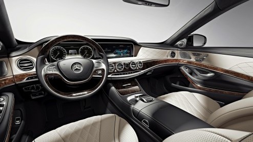 De opvolger van de Maybach-modellen dragen de naam Mercedes-Maybach en de S-Klasse is als eerste verrijkt met extra wielbasis en nog meer comfort, stilte en luxe.