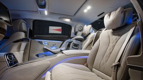 De opvolger van de Maybach-modellen dragen de naam Mercedes-Maybach en de S-Klasse is als eerste verrijkt met extra wielbasis en nog meer comfort, stilte en luxe.