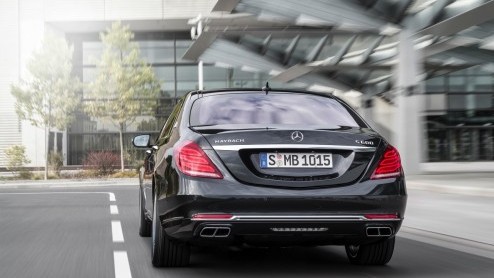 De opvolger van de Maybach-modellen dragen de naam Mercedes-Maybach en de S-Klasse is als eerste verrijkt met extra wielbasis en nog meer comfort, stilte en luxe.