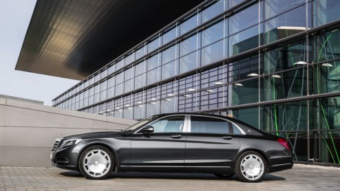 De opvolger van de Maybach-modellen dragen de naam Mercedes-Maybach en de S-Klasse is als eerste verrijkt met extra wielbasis en nog meer comfort, stilte en luxe.