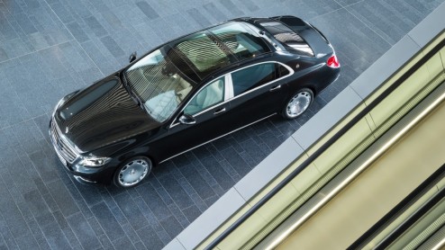 De opvolger van de Maybach-modellen dragen de naam Mercedes-Maybach en de S-Klasse is als eerste verrijkt met extra wielbasis en nog meer comfort, stilte en luxe.