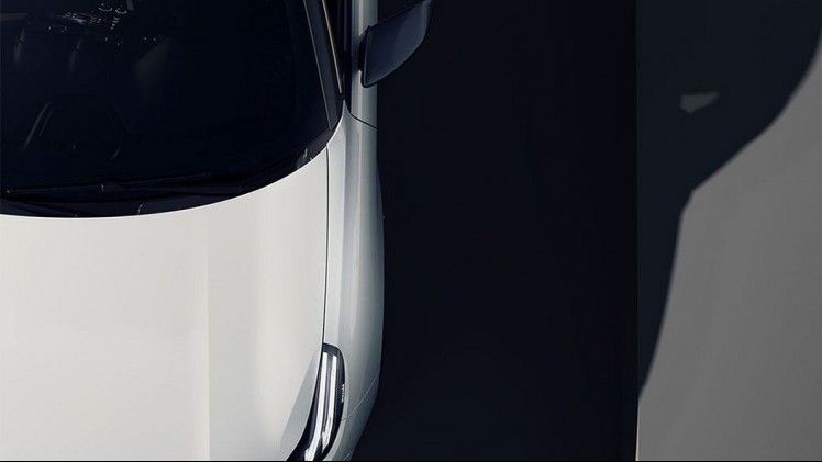 Het jonge Chinese automerk Lynk & Co presenteert haar tweede model: de 03. Naast de eerder onthulde compacte SUV bestaat het modellengamma nu ook uit een coup-achtige sedan.