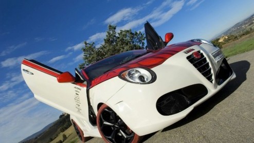 Ook de Alfa MiTo ontkomt niet aan de nodige artistieke interpretaties van tuners. Bandenfabrikant Marangoni ging met Alfa's kleinste aan de slag en dit is het resultaat. Two-tone lak, M430 als naam en