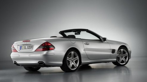 Mercedes heeft speciaal voor de SL een sportpakket ontwikkeld die de auto een bijzondere en exclusieve touch moeten geven.
