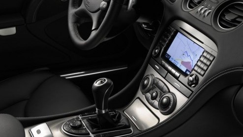 Mercedes heeft speciaal voor de SL een sportpakket ontwikkeld die de auto een bijzondere en exclusieve touch moeten geven.