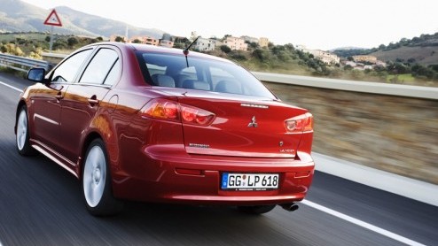 De Mitsubishi Lancer Sports Sedan is al geintroduceerd, maar in afwachting van de officile dealerintroductie in februari volgend jaar, heeft Mitsubishi exclusieve previews georganiseerd. Voor wie nu
