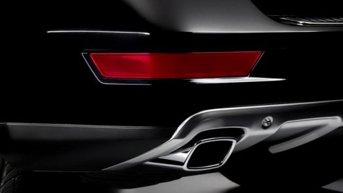 De vernieuwde Mercedes M-Klasse staat bij de dealers. Naast uiterlijke en technische wijzigingen is de vanafprijs ook aantrekkelijker. Voor 71.649 euro staat er al een exemplaar voor de deur, en dat i