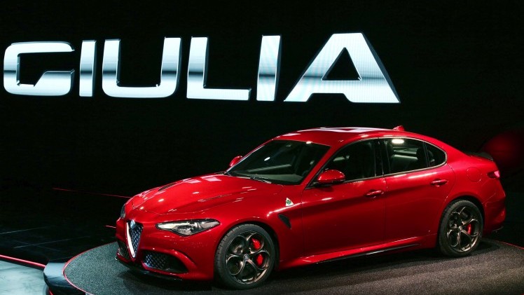 De naam is bekend, het uiterlijk is volledig nieuw. In het Alfa Romeo Museum in Arese heeft Alfa Romeo het doek getrokken van de Giulia.