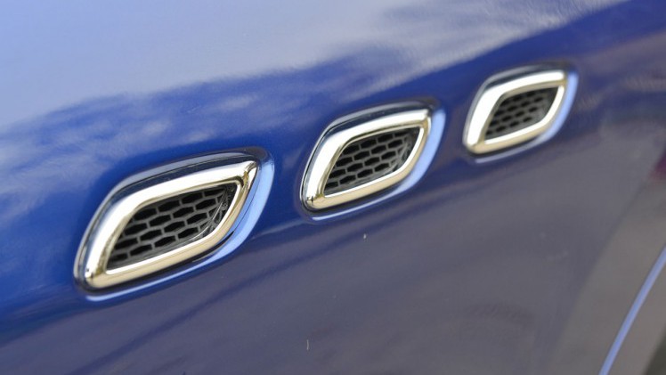 AutoVandaag maakte door middel van een autotest kennis met de Maserati Levante diesel op het Britse platteland.