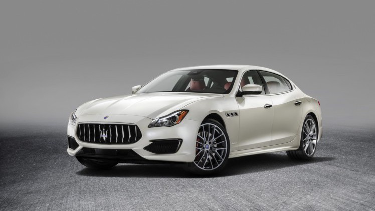 Maserati Quattroporte krijgt een facelift. Het 2016-model pronkt met een spitsere grille, nieuw dashboard en nog sterkere motoren.