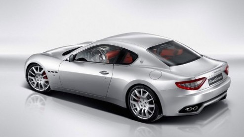 We hebben er even op moeten wachten maar het wachten is zeker beloond. Maserati heeft de eerste beelden losgelaten van de nieuwe GT. Ik ben in ieder geval al verliefd.