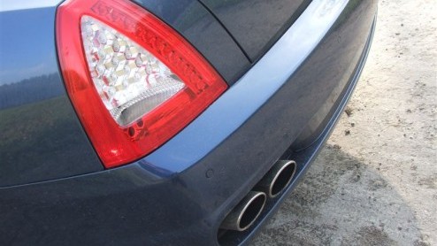 Als je bijna twee ton betaalt voor deze Maserati Quattroporte S Executive GT dan mag je natuurlijk het nodige verlangen. Enerzijds voldoet ie helemaal aan ons verwachtingspatroon, met die dikke V8 in