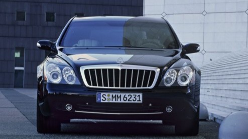 Maybach heeft besloten om ook het grootste model van het merk, de 62, uit te rusten met de 612 pk sterke 6.0 liter V12. Dat is inderdaad dezelfde motor als in de 57 S.