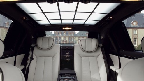 Maybach heeft besloten om ook het grootste model van het merk, de 62, uit te rusten met de 612 pk sterke 6.0 liter V12. Dat is inderdaad dezelfde motor als in de 57 S.
