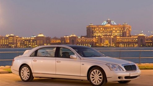 Waar kan de Maybach Landaulet zich nou beter thuisvoelen in ons land dan op de aanstaande Miljonair Fair in de Amsterdam RAI. Er wordt meteen van de gelegenheid gebruik gemaak: Maybach verzorgt tevens