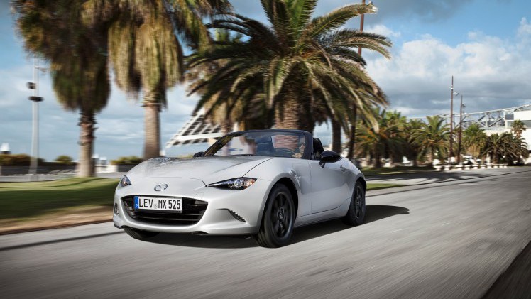 Mazda wint met MX-5 de Auto van het Jaar verkiezing in Japan en dat is niet voor het eerst.