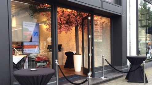 Mazda Store geopend in Amsterdamse Van Baerlestraat