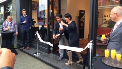 Mazda Store geopend in Amsterdamse Van Baerlestraat
