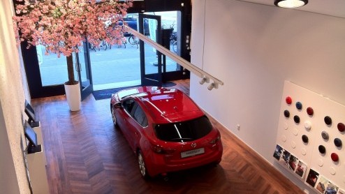 Mazda Store geopend in Amsterdamse Van Baerlestraat