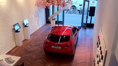 Mazda Store geopend in Amsterdamse Van Baerlestraat