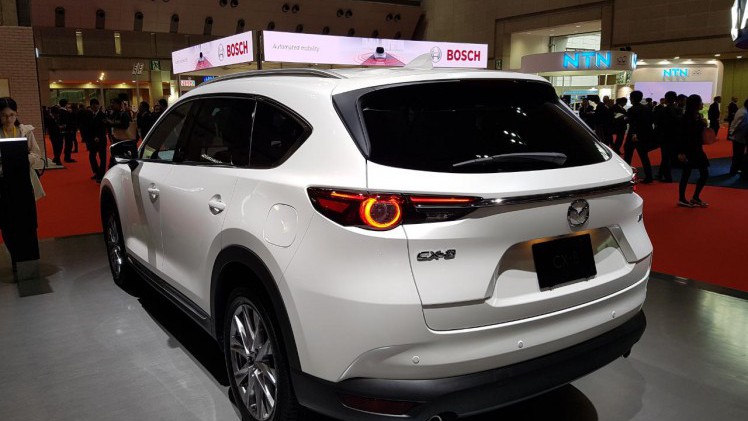 Mazda laat in Tokyo twee concepts zien waarmee de zevende generatie qua ontwerp wordt ingeluid. Belangrijk nieuws is verder de Skyactiv-X motor, een 2 liter met zelfontbranding.