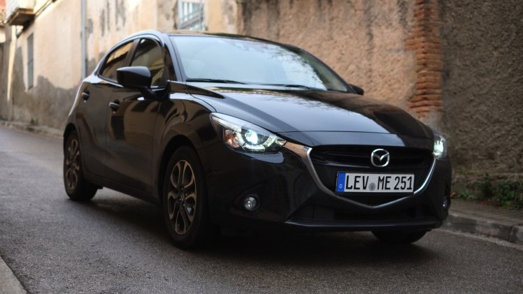 De nieuwe Mazda2 stuurt nog leuker dan zijn voorganger, maar is ook een stuk serieuzer geworden. Een rijtest.