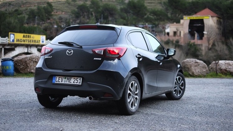 De nieuwe Mazda2 stuurt nog leuker dan zijn voorganger, maar is ook een stuk serieuzer geworden. Een rijtest.