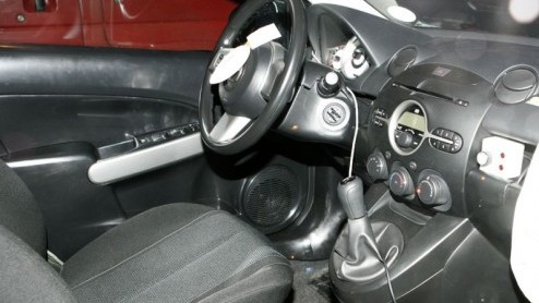 De Mazda2 is alweer sinds 2002 op de markt en heeft het in Europa nooit slecht gedaan. Wel is het weer tijd voor een opvolger en Mazda is hard bezig om deze binnen niet al te lange tijd te presenteren
