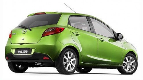 Hebben onze fotografen de nieuwe Mazda2 onlangs nog in de sneeuw van Zweden op de foto gezet, nu hebben we officieel materiaal van de kleine Mazda voor je.
