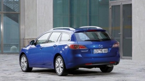 Fabrikanten downsizen er tegenwoordig maar op los. Mazda pakt het echter anders aan en komt met een nieuwe, grotere 2.2 dieselmotor voor de Mazda6, die in de meeste landen de 2.0 liter vervangt. Behal