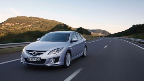 Het gamma van de Mazda6 krijgt versterking van een een nieuwe 2.2 liter CiTD dieselmotor. De common rail zelfontbrander wordt als 185 of 163 pk variant in het vooronder van de middenklasser gelepeld.