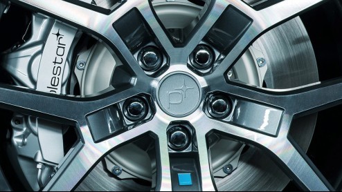 Volvo Polestar kondigt nieuwe modellen aan, waarbij ook de DRIVE-E motoren onder handen worden genomen.