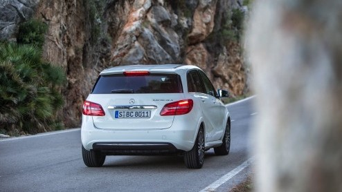 Autotest Mercedes-Benz B-Klasse facelift en B-Klasse Electric Drive.