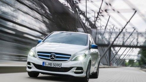 Autotest Mercedes-Benz B-Klasse facelift en B-Klasse Electric Drive.