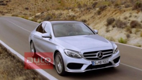 En wederom is er een nieuw plaatje gelekt van de nieuwe Mercedes-Benz C-klasse, die zijn debuut beleeft op de NAIAS in Detroit. Volgens de geruchtenmachine onthult Mercedes op 16 december de nieuwe C.