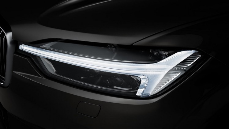 In de aanloop naar de onthulling druppelt er steeds meer informatie over de nieuwe Volvo XC60 naar buiten. Naast nieuwe teaserbeelden, hebben we nu ook meer informatie over de nieuwe rijhulpsystemen.