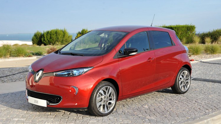 Als gevolg van de veranderende bijtelling en de beschikbaarheid van auto's met een grotere actieradius neemt de afzet van elektrische auto's in Nederland flink toe.