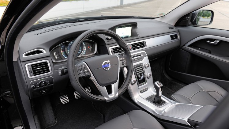 Volvo introduceert een nieuwe uitvoering van de XC70 met vierwielaandrijving. Het is de XC70 D4 AWD Polar+.