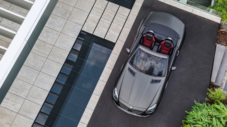 De facelift van de Mercedes SLK is een feit en vanaf 2016 heet de compacte roadster Mercedes-Benz SLC.